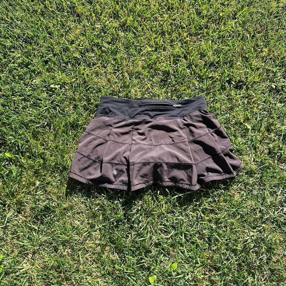Lululemon tennis skirt women’s size 6